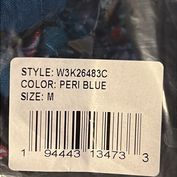 Band Of The‎ Free peri blue Floral V Neck Long Sleeve Blouse Medium lightweight - Picture 8 of 8